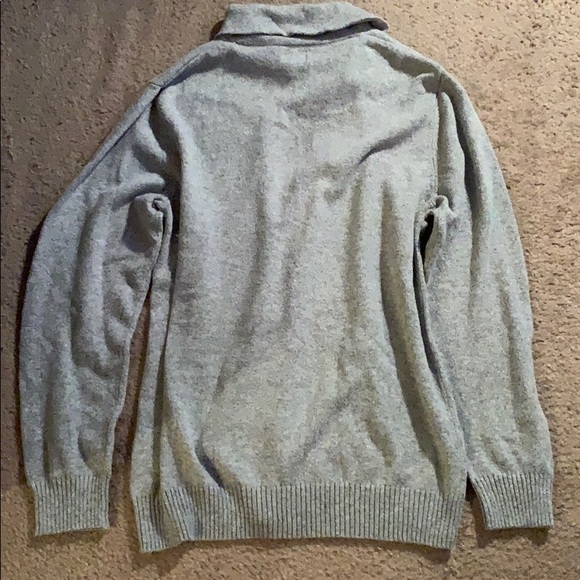 Gray Old Navy sweater - Picture 3 of 4